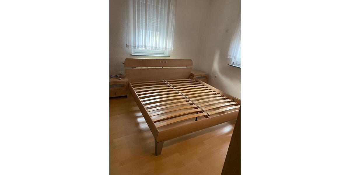 Teils möblierte Doppelhaushälfte mitten in der Stadt (4xZimmer) 4 zimmer