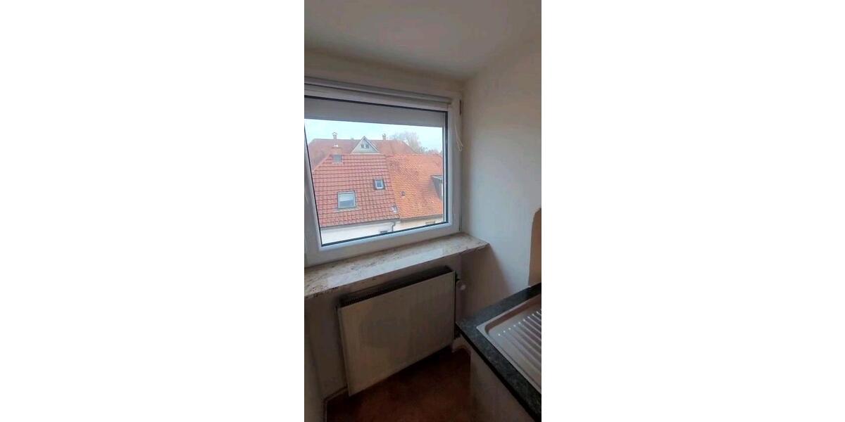 Dachgeschoßwohnung Singen (Hohentwiel) - 3 Zimmer, 58 m&sup2;, 650&euro; | Angebot:25990829