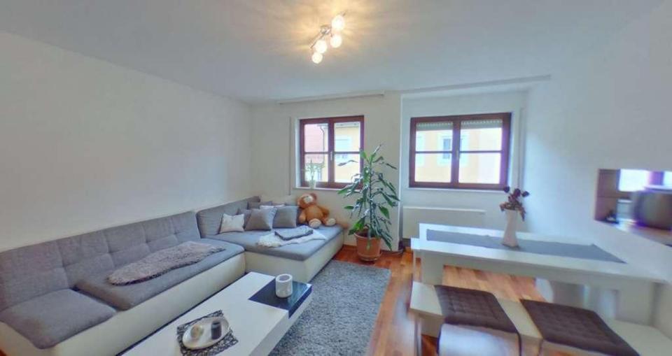 Beste Innenstadtlage: 3-Zimmer-Wohnung mit Einbauküche
