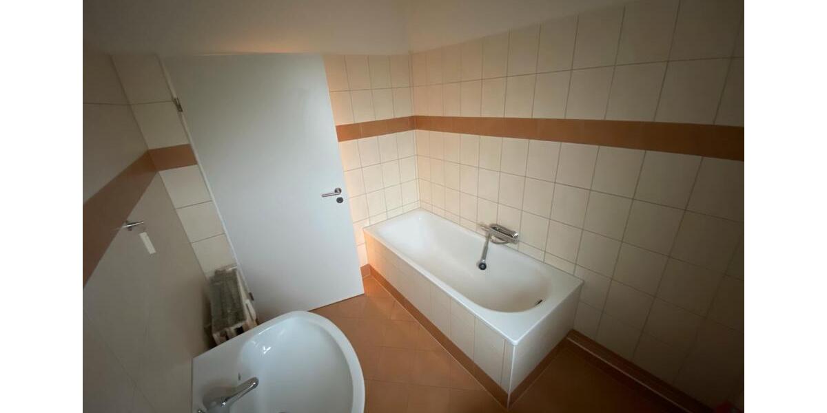 Helle DG-Wohnung in Oberaden 2 zimmer