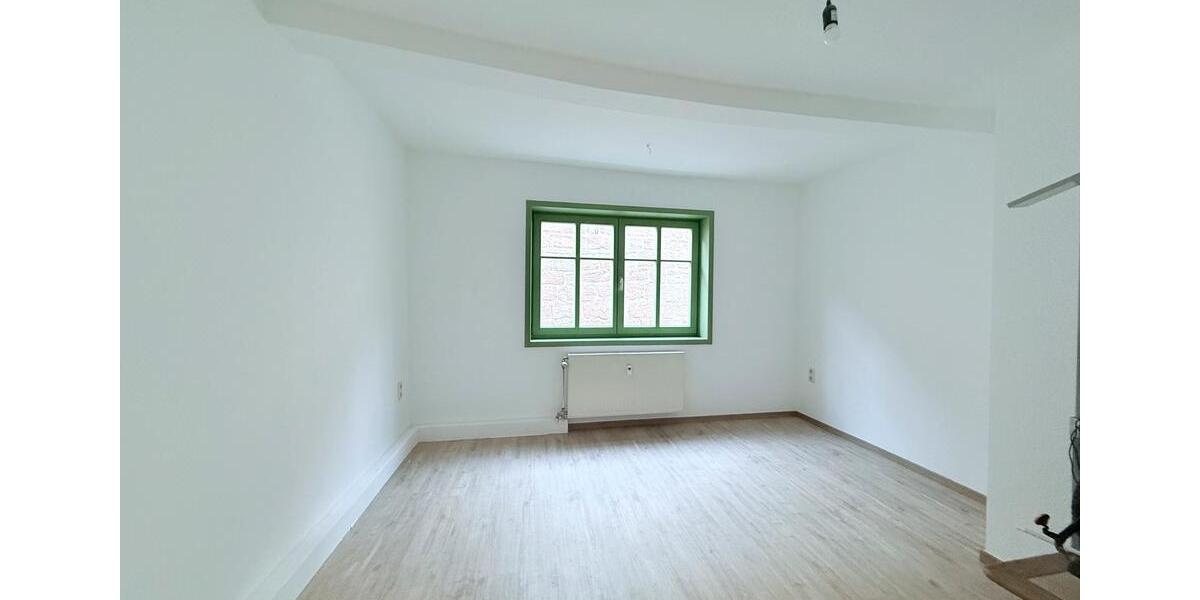 Etagenwohnung Stadtroda - 3 Zimmer, 75 m&sup2;, 560&euro; | Angebot:24939896