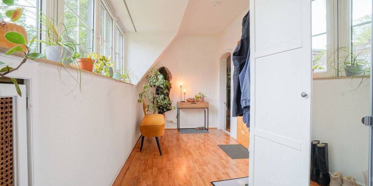 Etagenwohnung Duisburg Dellviertel - 3 Zimmer, 110 m&sup2;, 1.100&euro; | Angebot:26569409