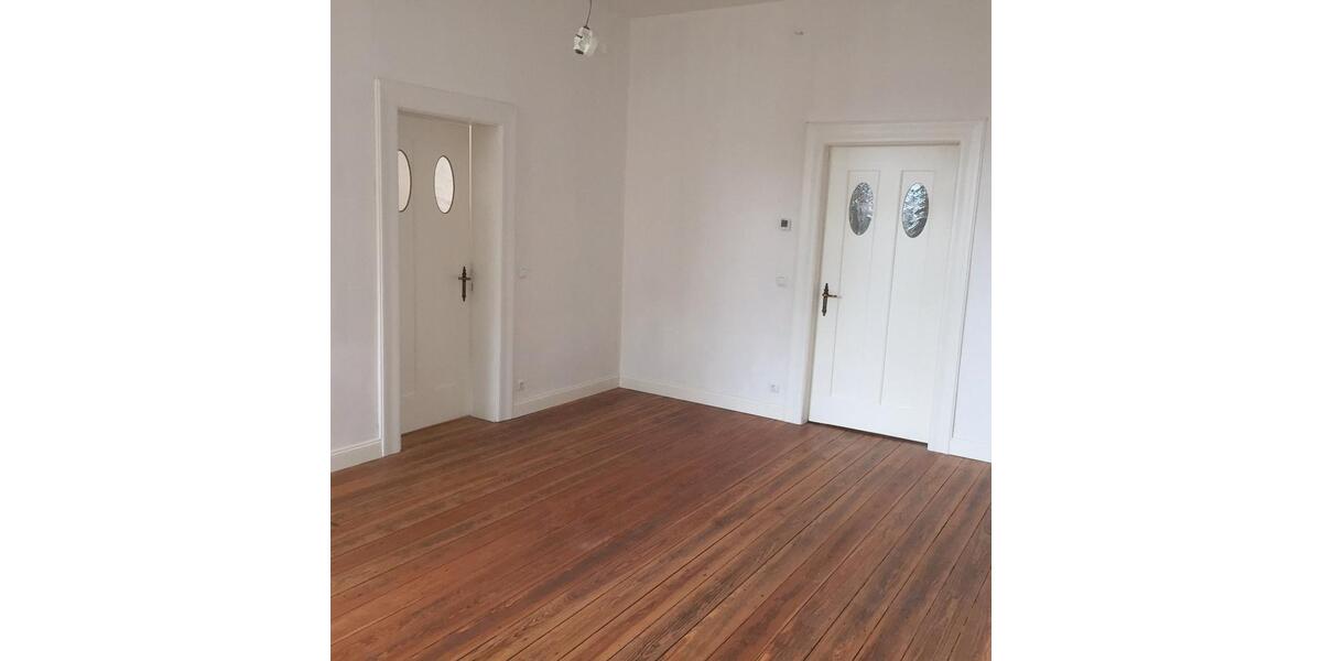 Erdgeschoßwohnung Parchim - 7 Zimmer, 142 m&sup2;, 1.390&euro; | Angebot:26495769