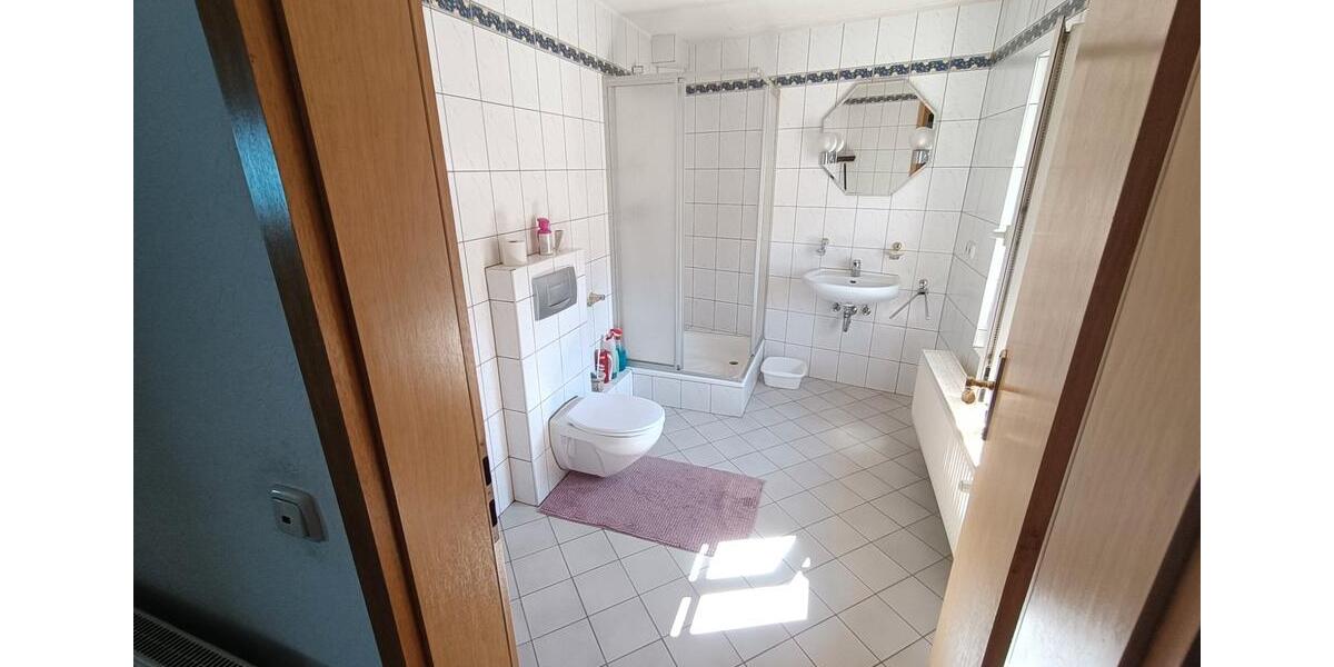 Etagenwohnung Gedern - 4 Zimmer, 110 m&sup2;, 800&euro; | Angebot:26689987