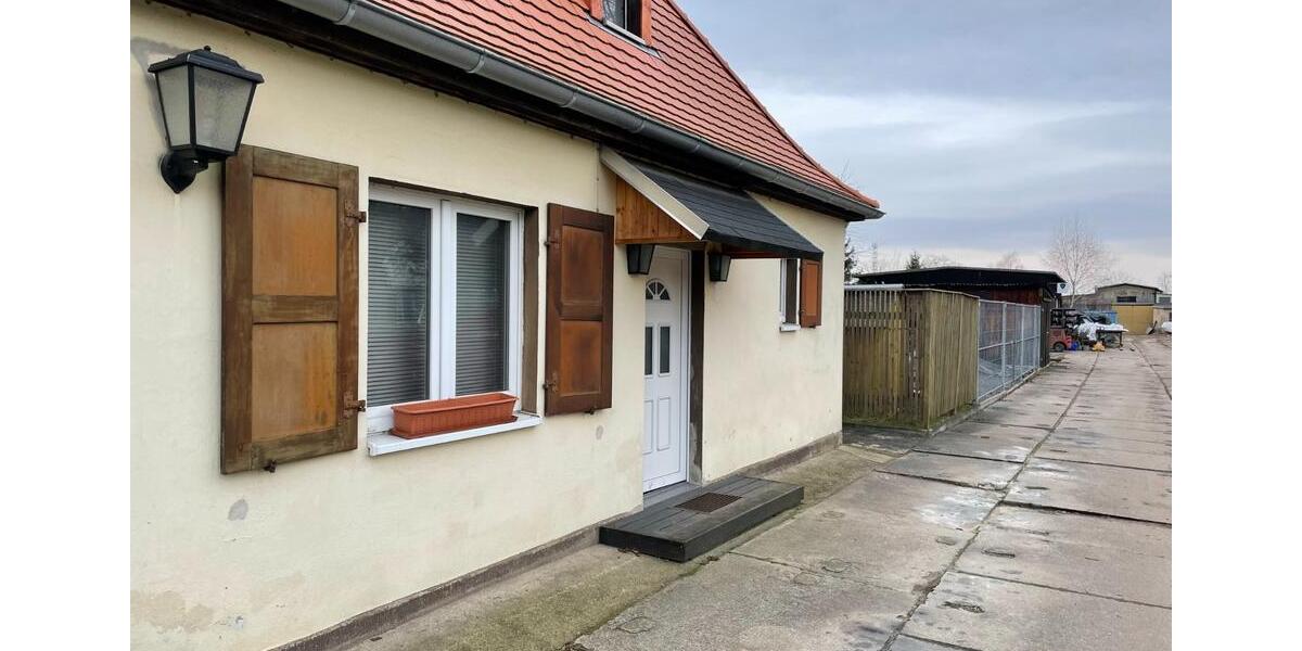 Bürohaus mit Lager- und Freifläche in Radebeul-West 3 zimmer