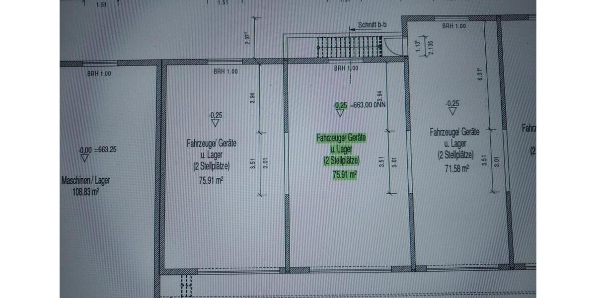 Gewerbehalle und Büro zimmer