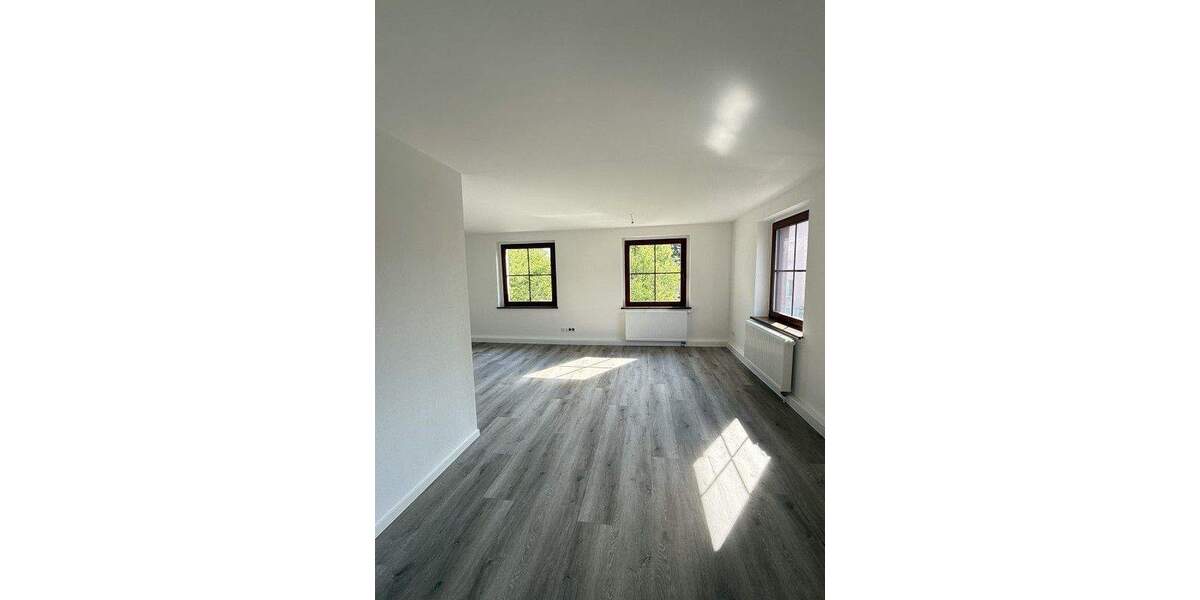 Etagenwohnung Kriebstein Grünlichtenberg - 3 Zimmer, 120 m&sup2;, 990&euro; | Angebot:25729251