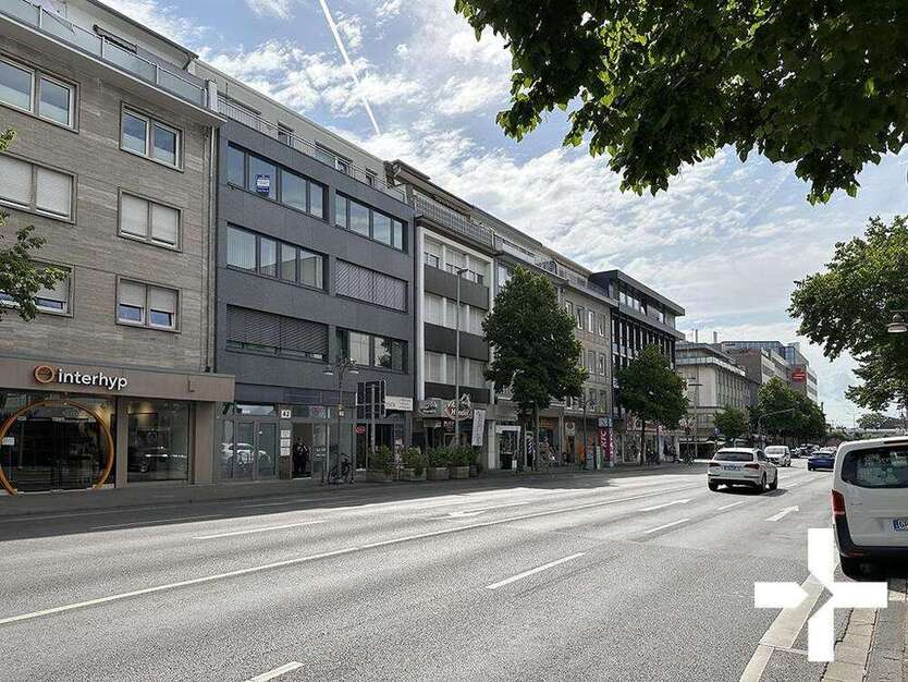 Büro in Mönchengladbach 4.112 € 454 m²