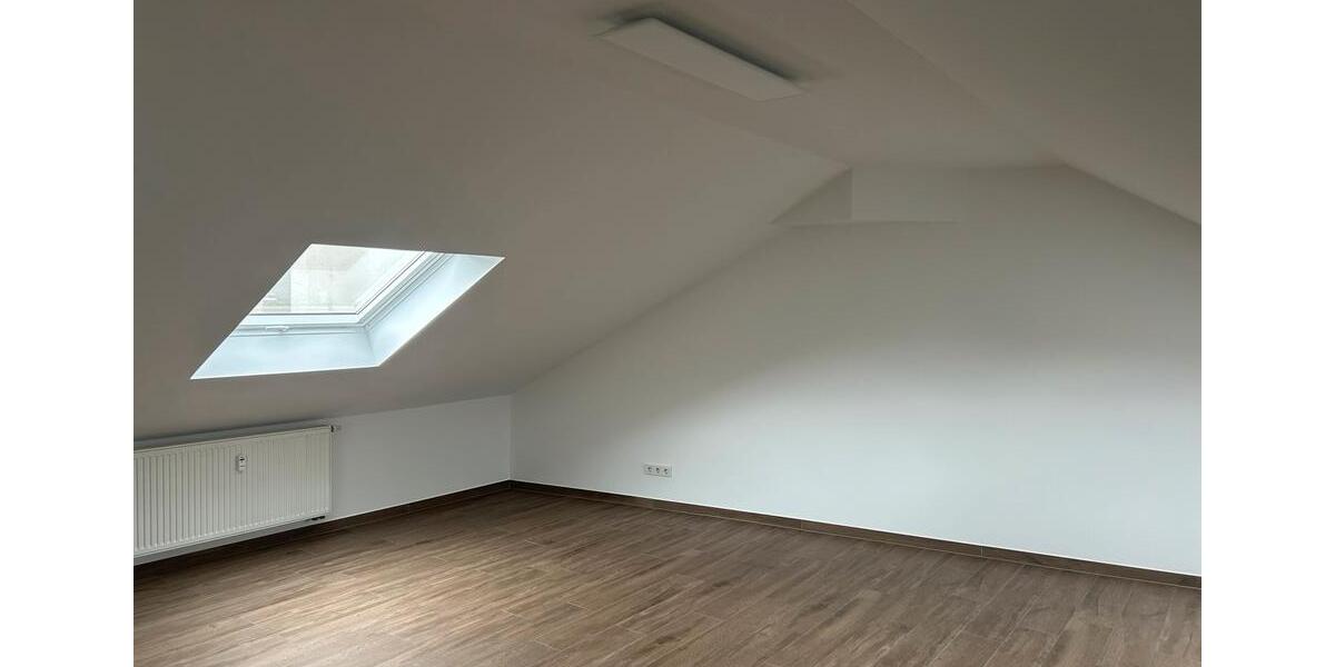 Dachgeschoßwohnung Pirmasens - 2 Zimmer, 70 m&sup2;, 500&euro; | Angebot:25354564