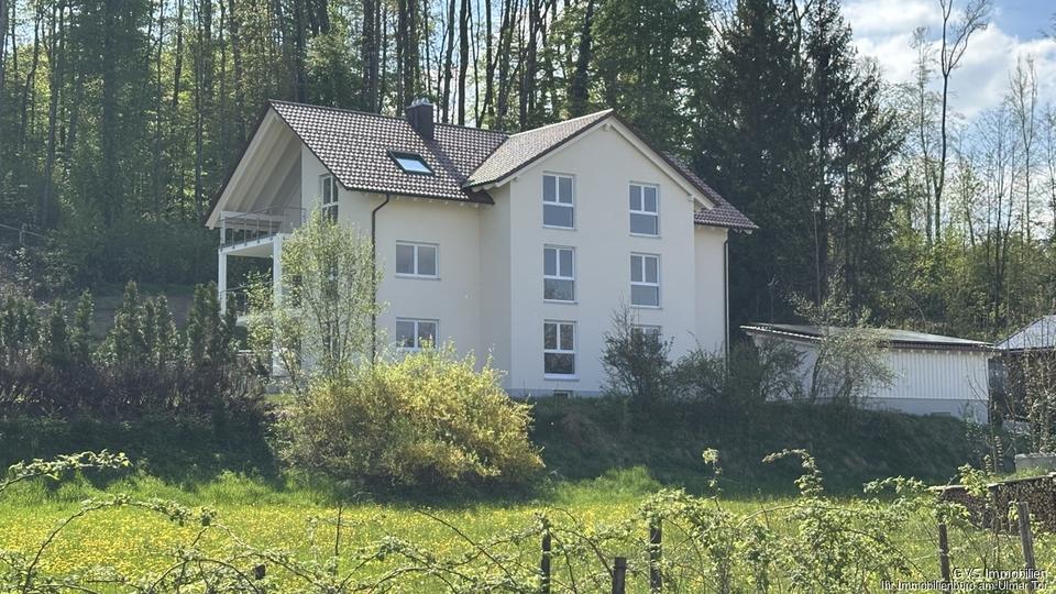 Etagenwohnung Berkheim - 4 Zimmer, 146 m&sup2;, 1.590&euro; | Angebot:25905622