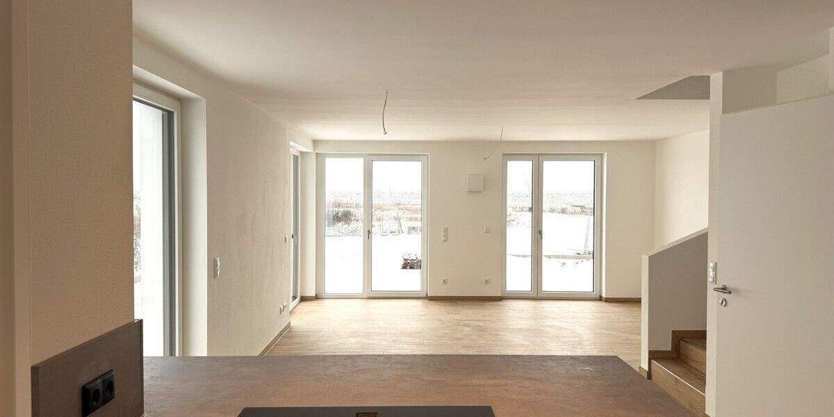 Einfamilienhaus Köfering - 4 Zimmer, 150 m&sup2;, 2.100&euro; | Angebot:24582246