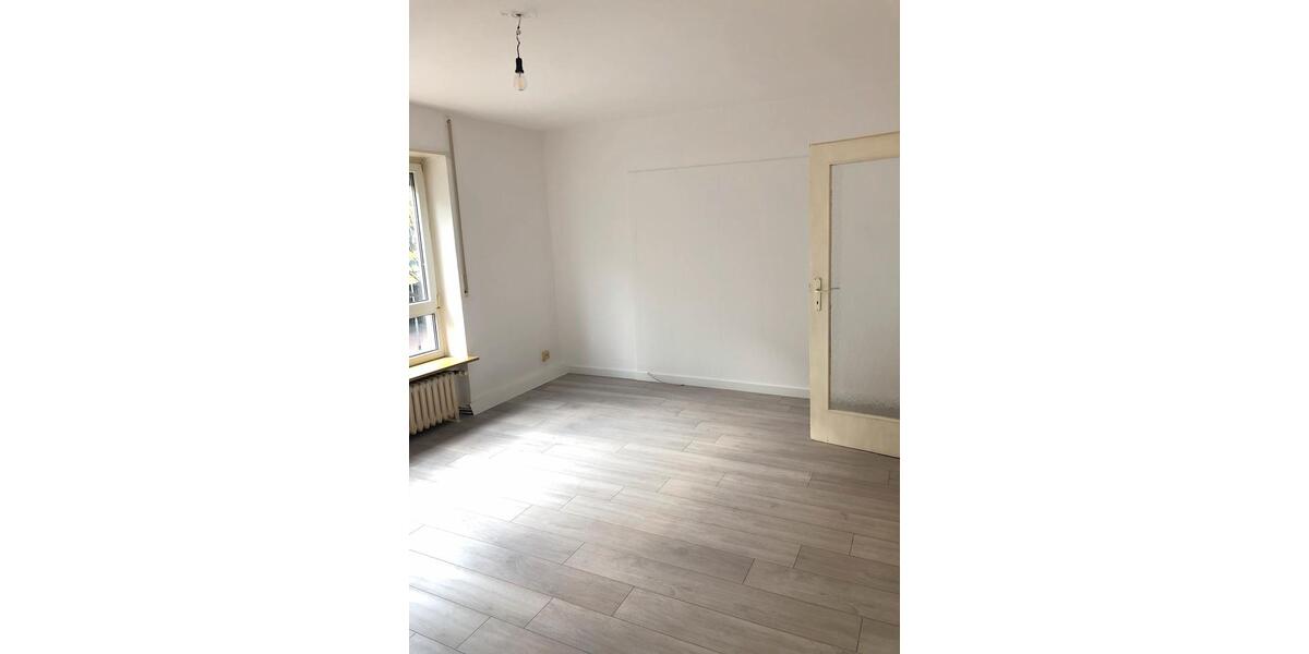 Etagenwohnung Ludwigshafen am Rhein Rheingönheim - 3 Zimmer, 80 m&sup2;, 1.200&euro; | Angebot:24804906