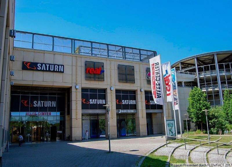 alles Neu mit Einbauküche, Aufzug + Balkon im Pfaffensteincarree 2 zimmer