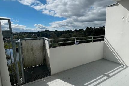 Zimmer mit Aussicht! Sanierte 1-Zimmer-Wohnung mit Balkon!