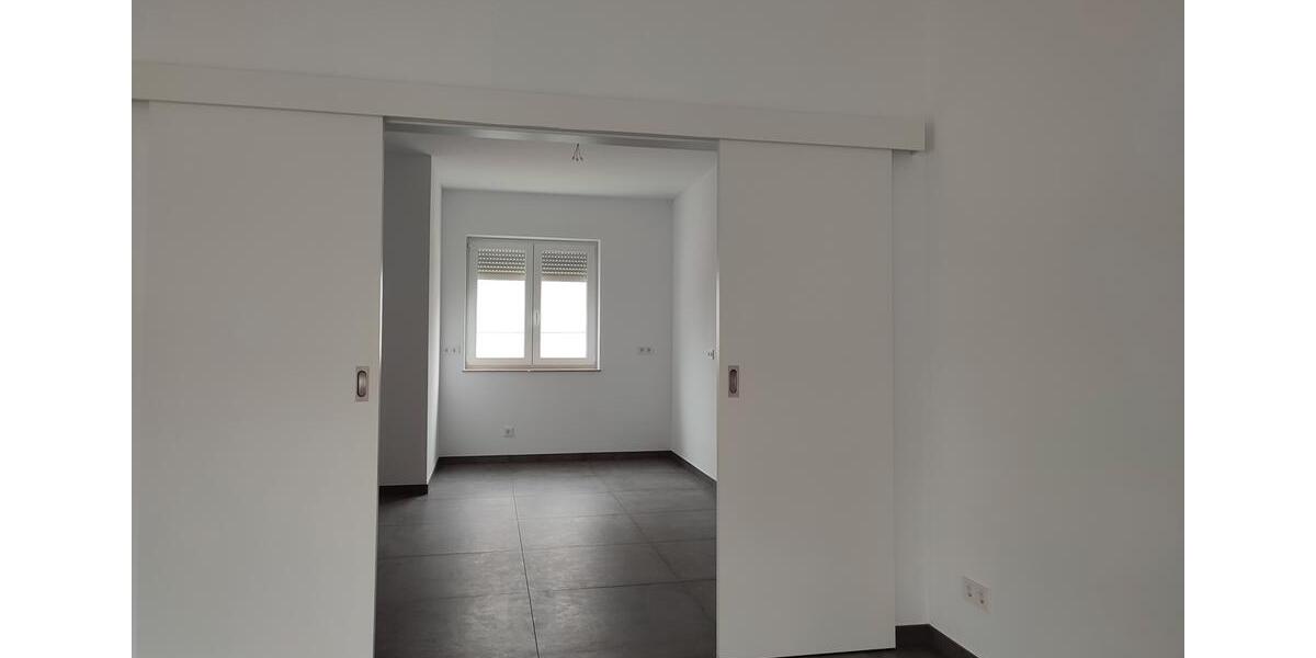 Reihenendhaus 180m²+60 qm² Keller+Garten+Solar+Kamin+FBH+Stellplätze 6 zimmer