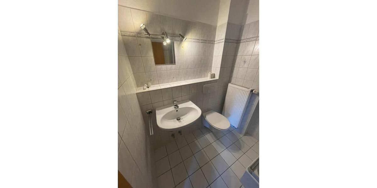 Erdgeschoßwohnung Reinsdorf - 1 Zimmer, 30 m&sup2;, 265&euro; | Angebot:26253219