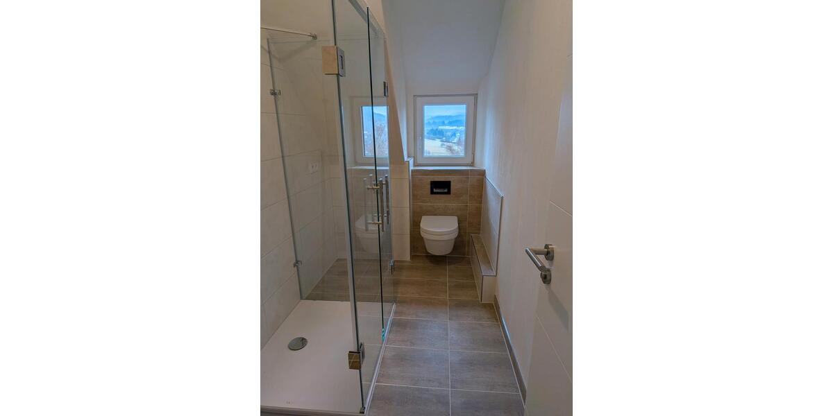 Dachgeschoßwohnung Gummersbach Berstig Süd - 3 Zimmer, 70 m&sup2;, 900&euro; | Angebot:26062545