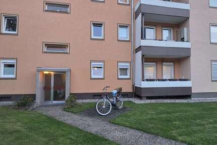 Wohnung Krefeld - 2 Zimmer, 50 m&sup2;, 900&euro; | Angebot:26975969