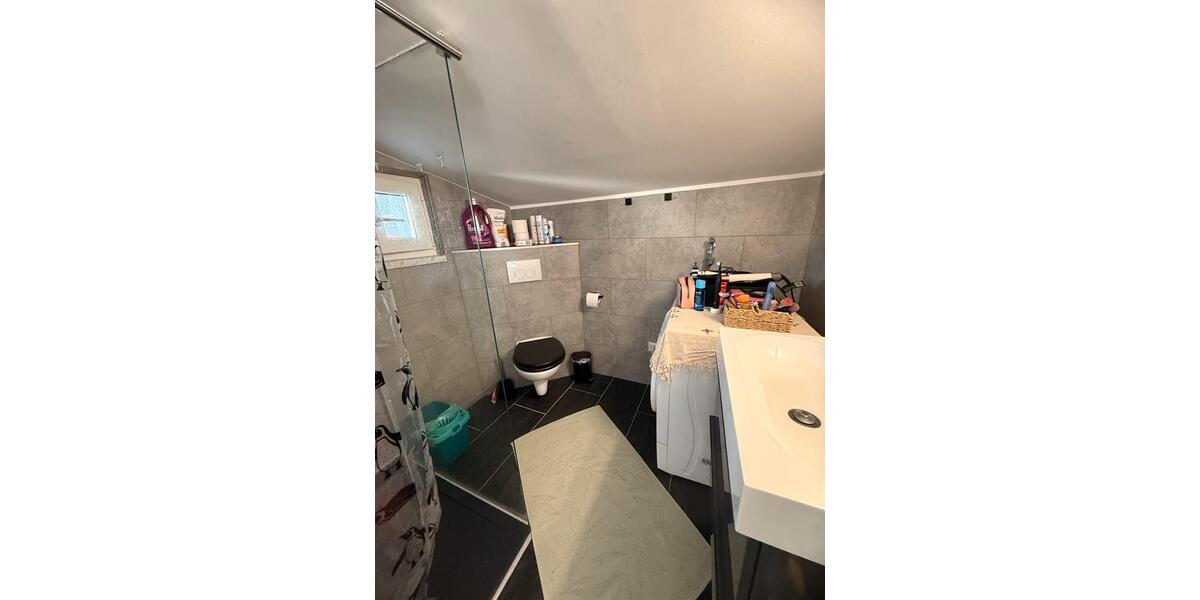 Dachgeschoßwohnung Bayreuth Meyernberg - 1 Zimmer, 43 m&sup2;, 1.000&euro; | Angebot:25995131