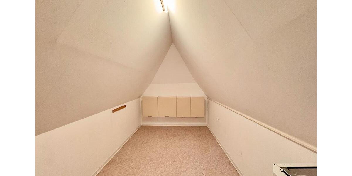 Dachgeschoßwohnung Hoya - 3 Zimmer, 100 m&sup2;, 700&euro; | Angebot:24638734