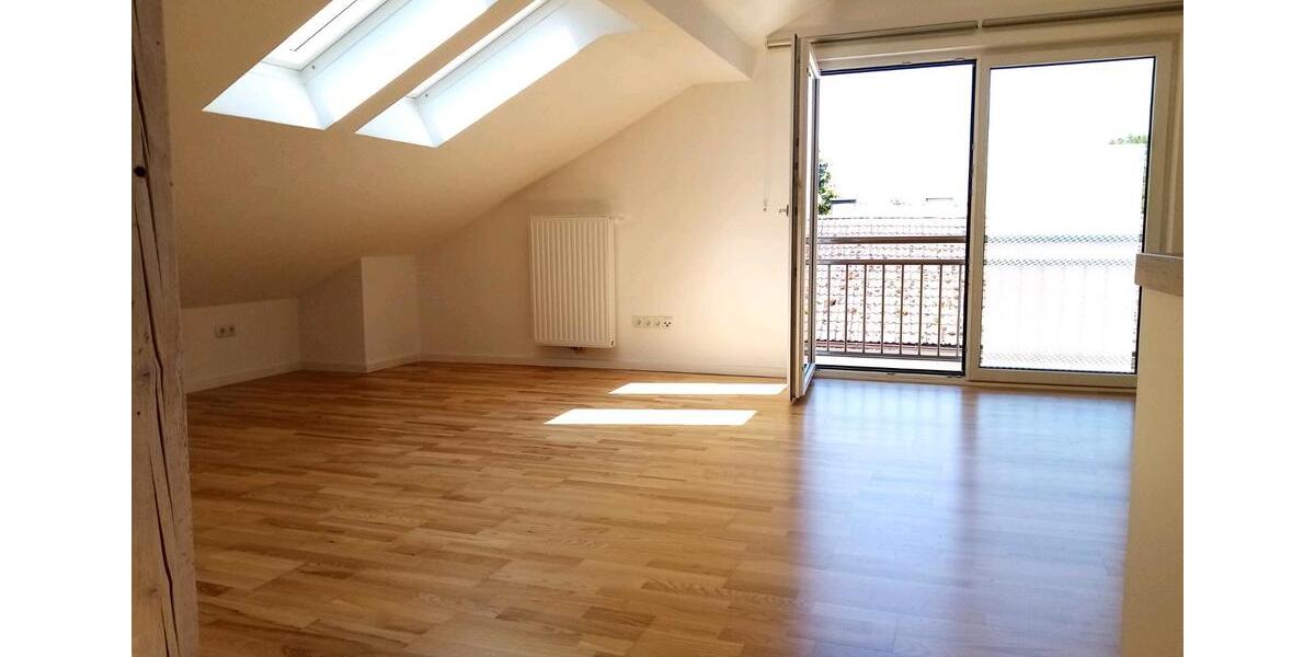 Dachgeschoßwohnung Roßbach - 2.5 Zimmer, 70 m&sup2;, 550&euro; | Angebot:23705116