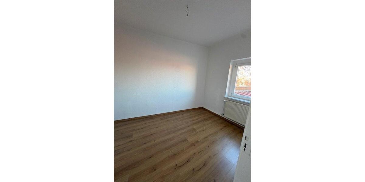 Etagenwohnung Lommatzsch - 4 Zimmer, 90 m&sup2;, 570&euro; | Angebot:26071958