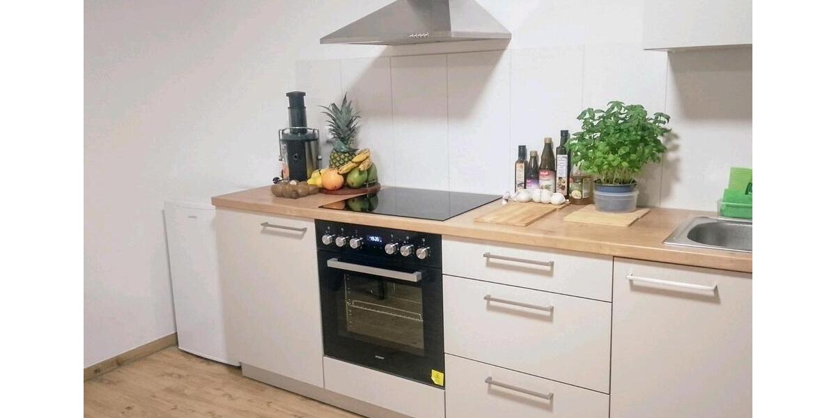 1 Private Zimmer in Ferienwohnung Freiburg €500 WOCHENTLICH!!! 2 zimmer