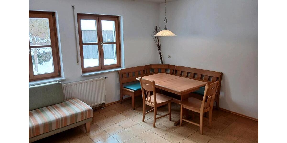 Erdgeschoßwohnung Cham - 4 Zimmer, 115 m&sup2;, 700&euro; | Angebot:24839725