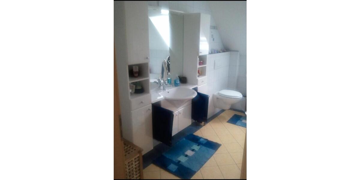 Dachgeschoßwohnung Schwarzenfeld - 3.5 Zimmer, 100 m&sup2;, 950&euro; | Angebot:26485687