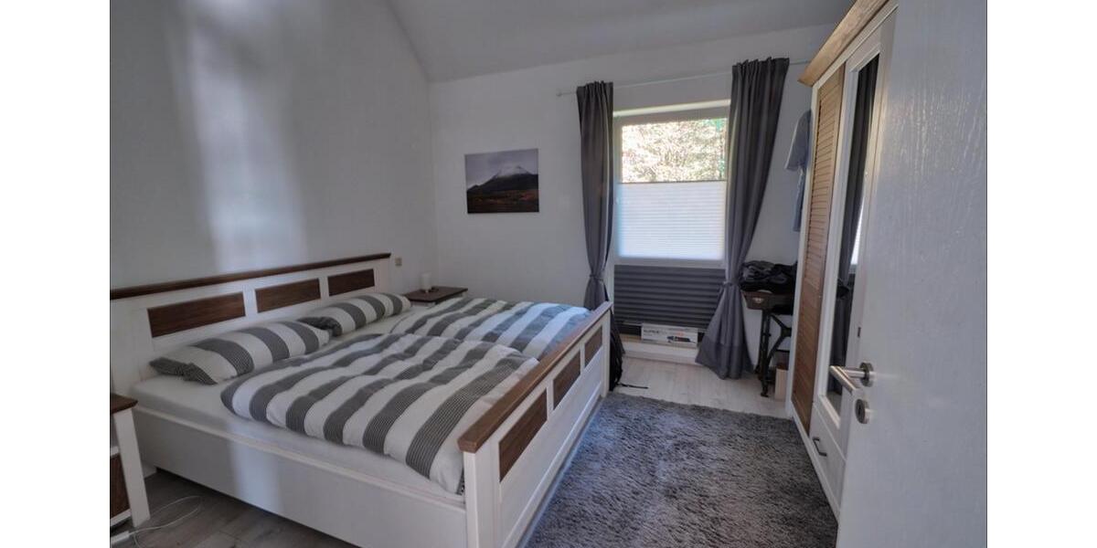 Dachgeschoßwohnung Wiehl - 2 Zimmer, 82 m&sup2;, 1.000&euro; | Angebot:26618868