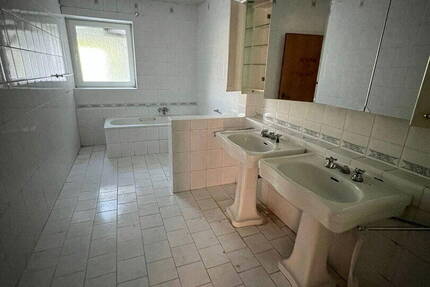Wohnung Obernkirchen - 6 Zimmer, 168 m&sup2;, 1.200&euro; | Angebot:26740854