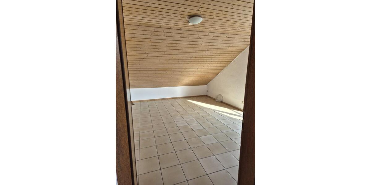 Dachgeschoßwohnung Kelkheim (Taunus) - 2 Zimmer, 67 m&sup2;, 870&euro; | Angebot:25613862