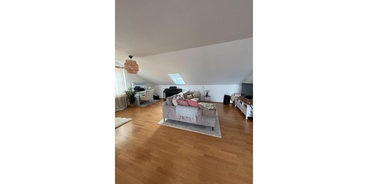 Etagenwohnung Osterhofen - 2 Zimmer, 100 m&sup2;, 700&euro; | Angebot:25866730