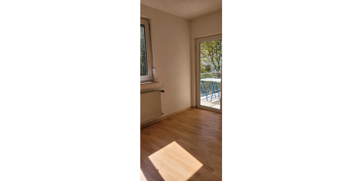 Etagenwohnung Hildburghausen - 4 Zimmer, 81 m&sup2;, 567&euro; | Angebot:26120352