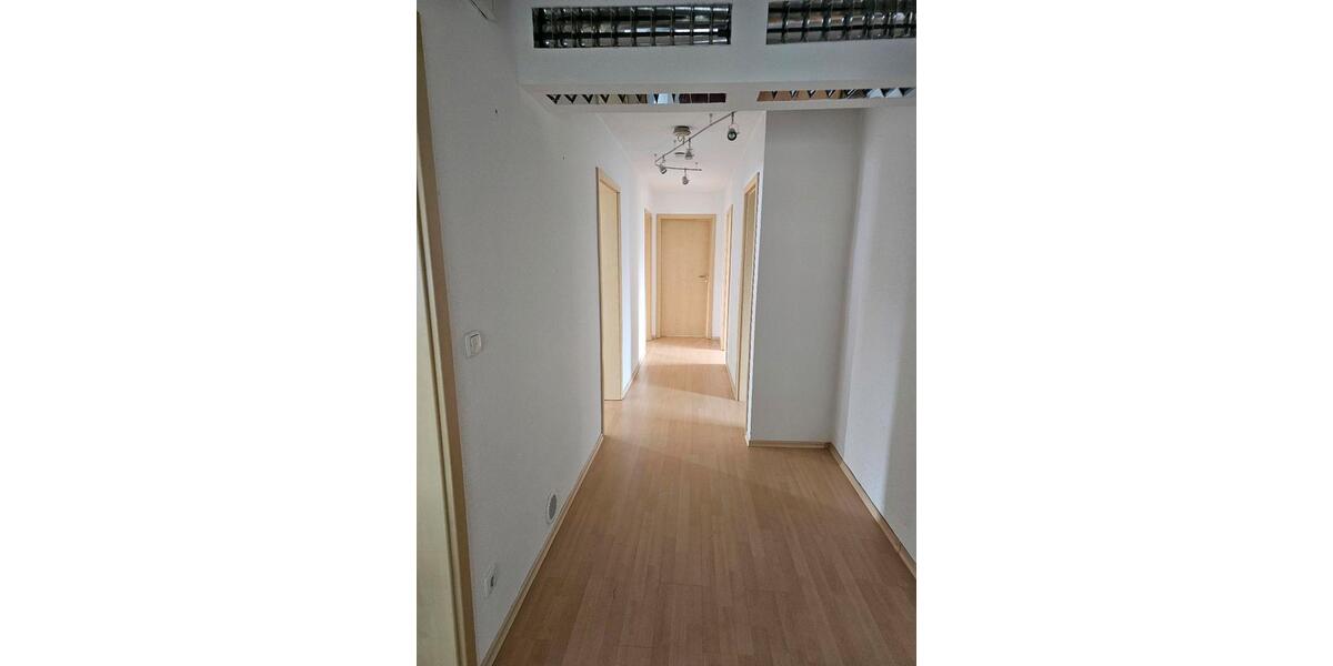 Etagenwohnung Traunreut St. Georgen - 4 Zimmer, 100 m&sup2;, 1.400&euro; | Angebot:26670250