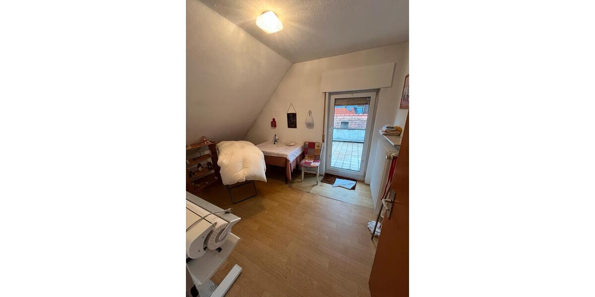 Etagenwohnung Reinheim - 7 Zimmer, 170 m&sup2;, 1.650&euro; | Angebot:24888600