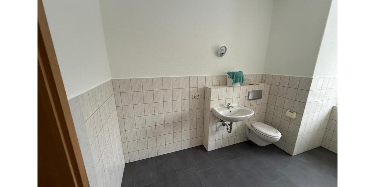 Etagenwohnung Plauen Alt Chrieschwitz - 2 Zimmer, 53 m&sup2;, 265&euro; | Angebot:26300863