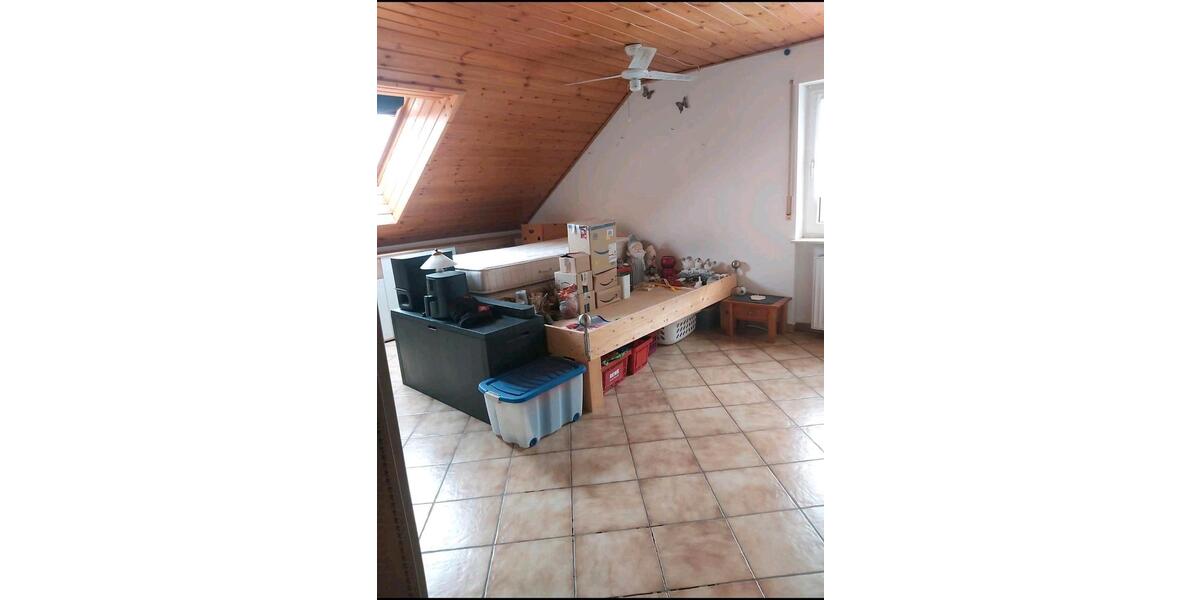Dachgeschoßwohnung Schriesheim - 2 Zimmer, 80 m&sup2;, 1.150&euro; | Angebot:26030776