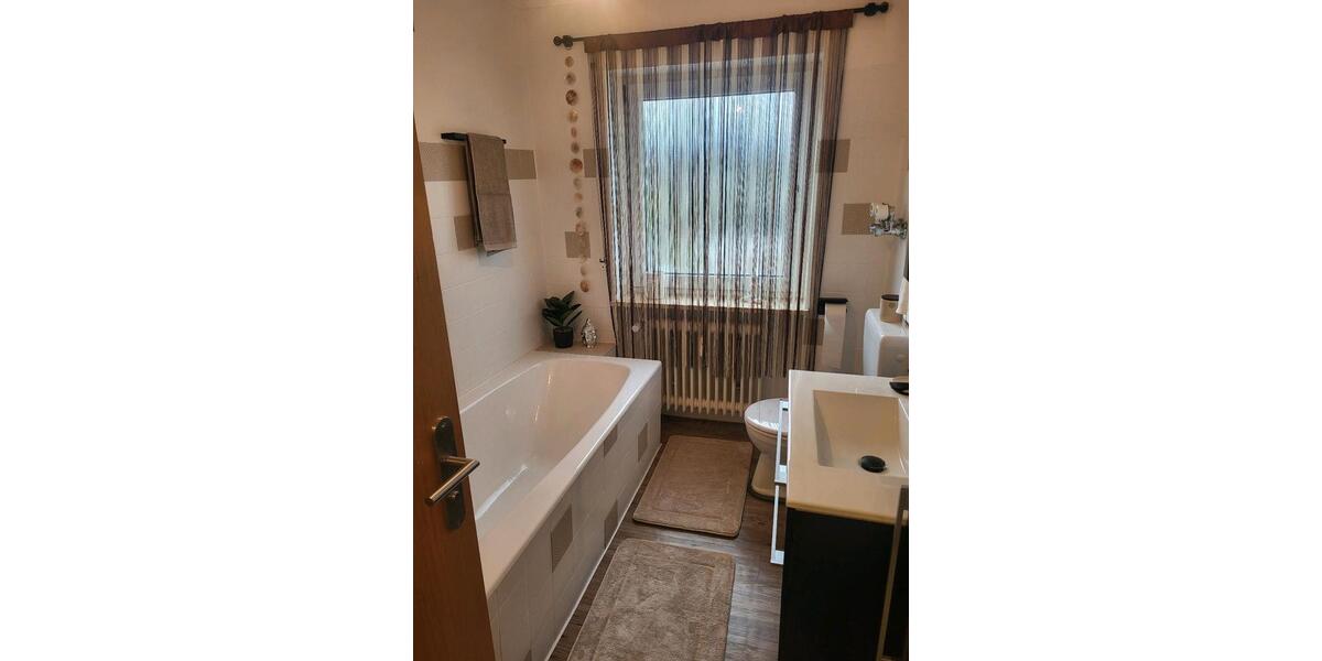Etagenwohnung Herzogenaurach - 3 Zimmer, 92 m&sup2;, 1.100&euro; | Angebot:26461574