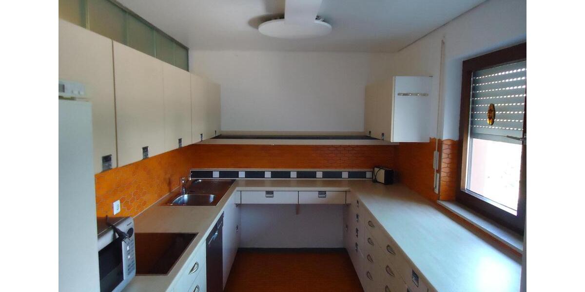 4,5 Zimmer Wohnung möbliert auf Zeitmietvertragsbasis (3 Jahre) 4 zimmer