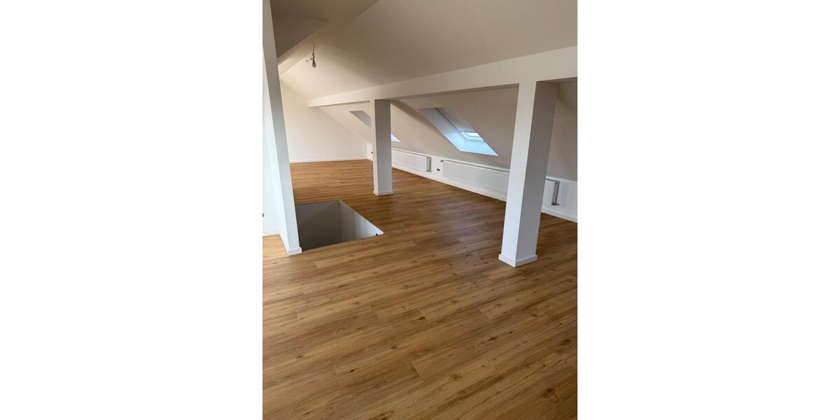 Dachgeschoßwohnung Einhausen - 3 Zimmer, 130 m&sup2;, 1.290&euro; | Angebot:25056867