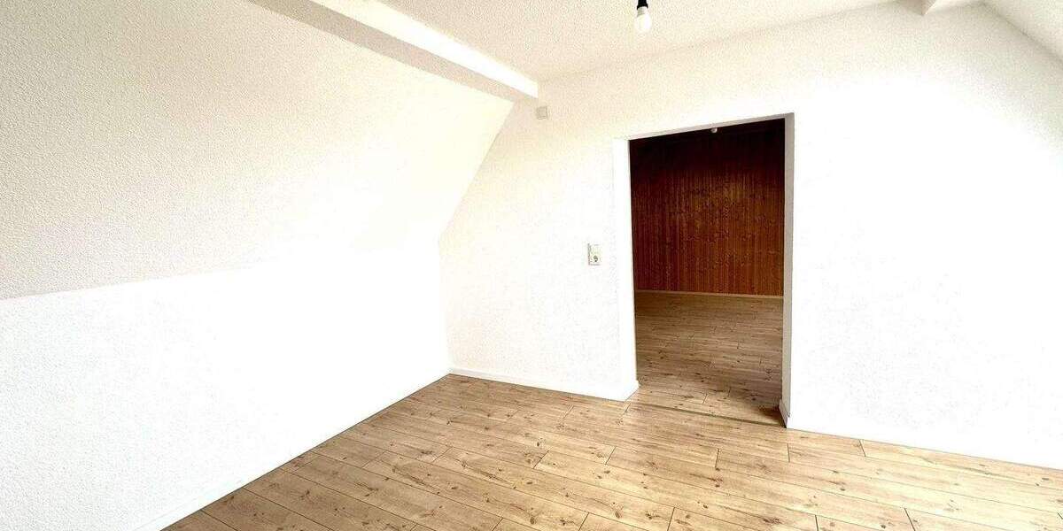 Einfamilienhaus Wadgassen - 5 Zimmer, 110 m&sup2;, 1.190&euro; | Angebot:24723505