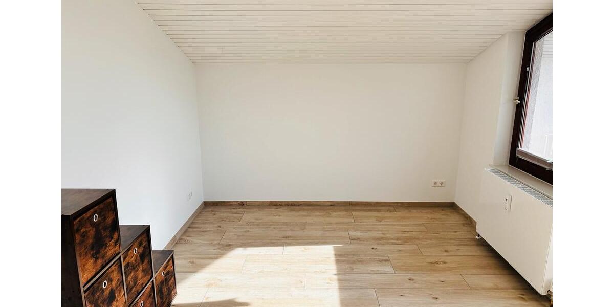 Dachgeschoßwohnung Tübingen - 2 Zimmer, 38 m&sup2;, 990&euro; | Angebot:26608684
