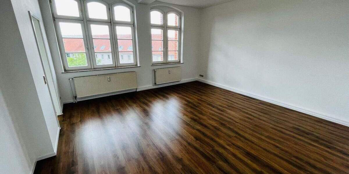 Helle 3 Zimmer-Whg im schönen Altbau! 3 zimmer