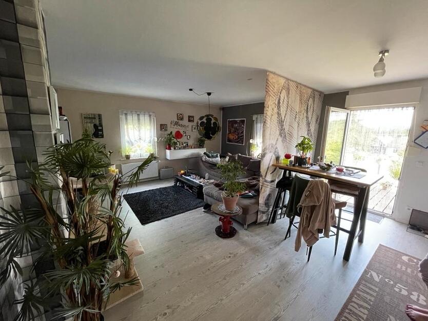Schöne Wohnung in ruhiger ländlicher Lage mit guter Anbindung