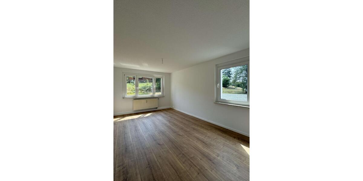 Etagenwohnung Lengenfeld - 3 Zimmer, 62 m&sup2;, 385&euro; | Angebot:25628122