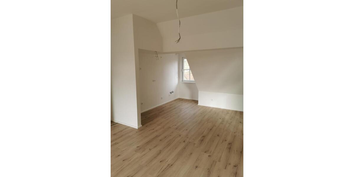 Dachgeschoßwohnung Ansbach - 2 Zimmer, 71 m&sup2;, 991&euro; | Angebot:25932551
