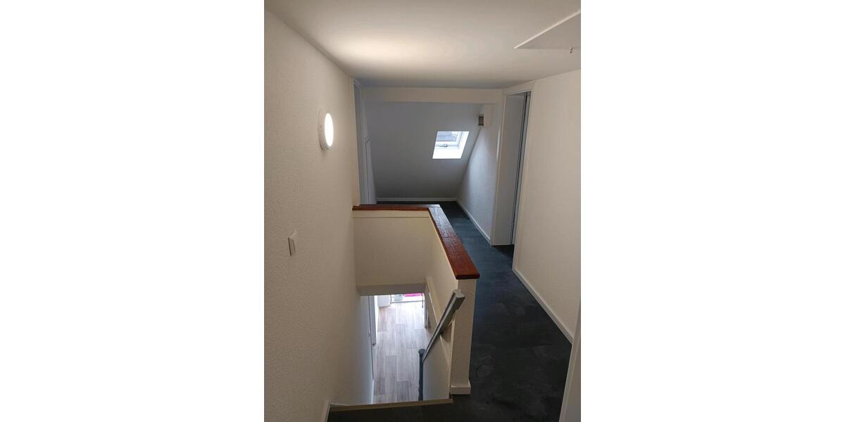 Einfamilienhaus Burg Stargard - 9 Zimmer, 120 m&sup2;, 1.200&euro; | Angebot:26255582