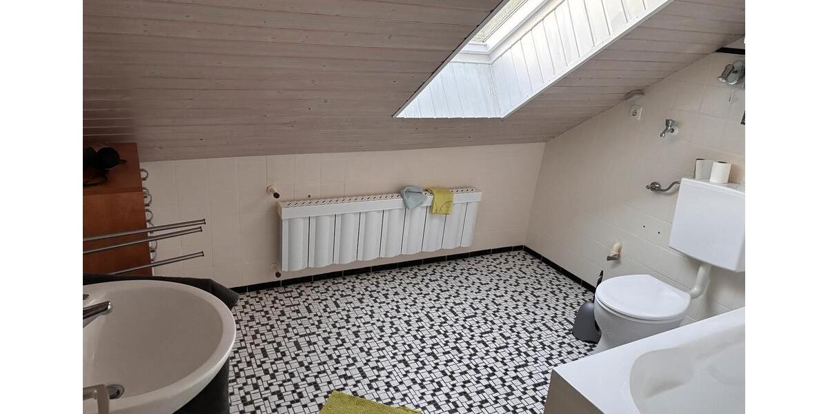 Dachgeschoßwohnung Freising Ast - 2.5 Zimmer, 60 m&sup2;, 900&euro; | Angebot:26619025