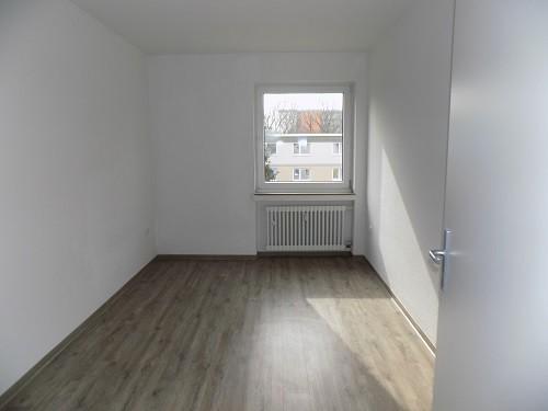 Etagenwohnung Bonn Bad Godesberg - 3.5 Zimmer, 82 m&sup2;, 1.045&euro; | Angebot:26702982